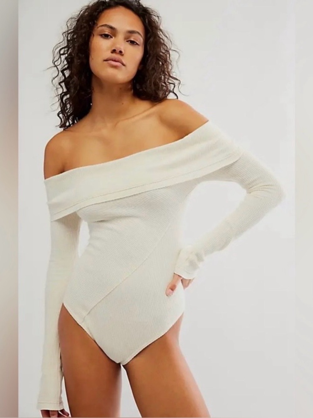FREE PEOPLE Size M Off-Shoulder Ribbed Bodysuit in Off-White